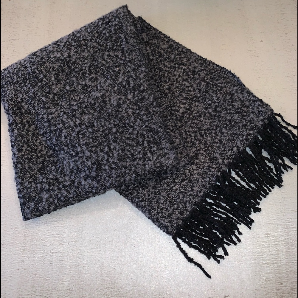 NWOT fuzzy warm scarf/wrap